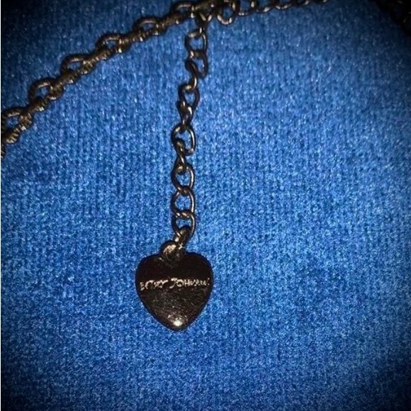 Betsey Johnson necklace - Picture 3 of 3